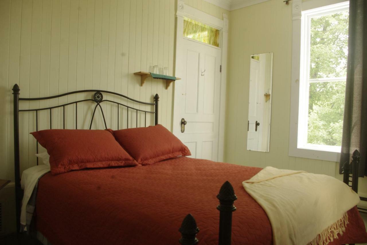 Gite Au Pied Des Appalaches Sainte-Sophie-D'Halifax 外观 照片
