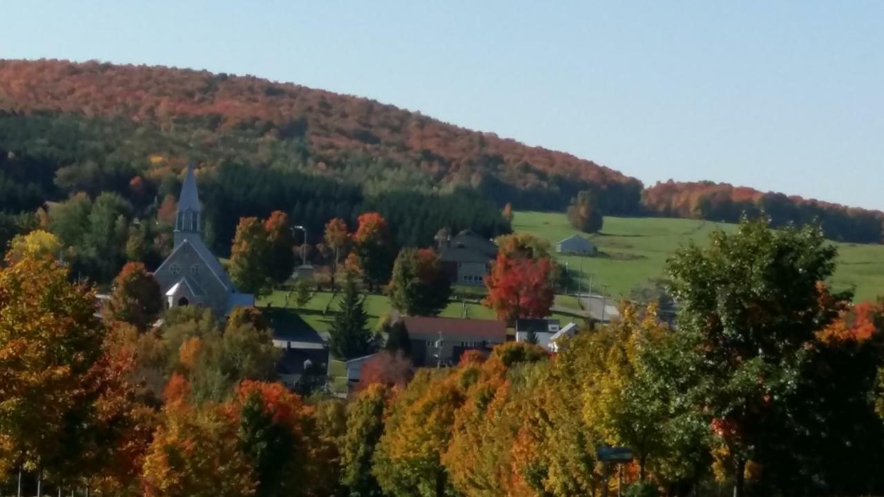 Gite Au Pied Des Appalaches Sainte-Sophie-D'Halifax 外观 照片
